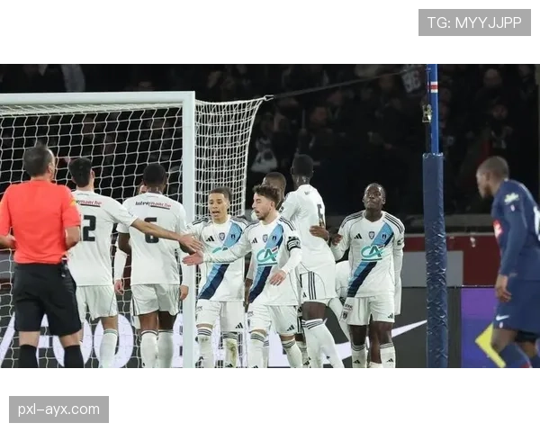 恩里克防守体系再立奇功,球队凝聚力成制胜关键 恩里克防守体系再立奇功,球队凝聚力成制胜关键