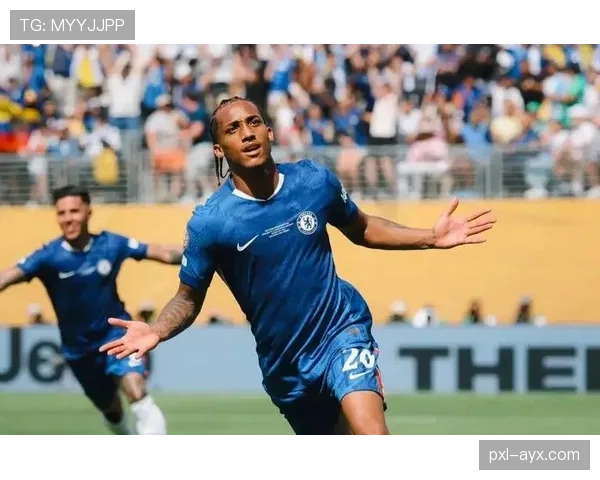 阿德巴约英超赛季表现稳健，持续助力球队冲击冠军荣耀