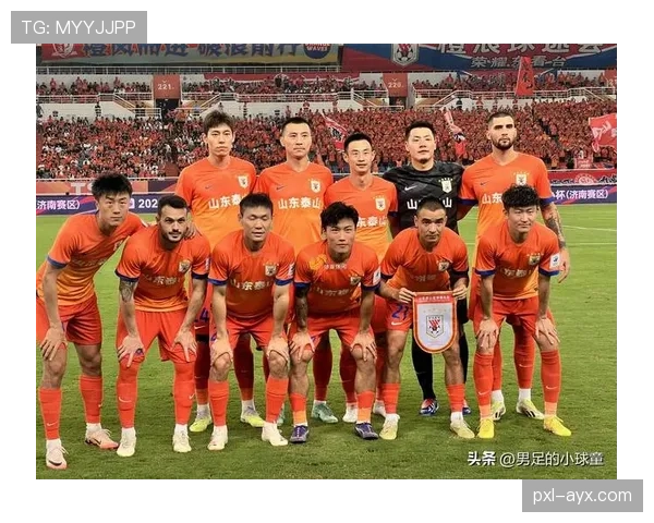 山东泰山中场缺少关键连接点,赛季推进中球队组织稳定性面临考验 山东泰山中场缺少关键连接点,赛季推进中球队组织稳定性面临考验