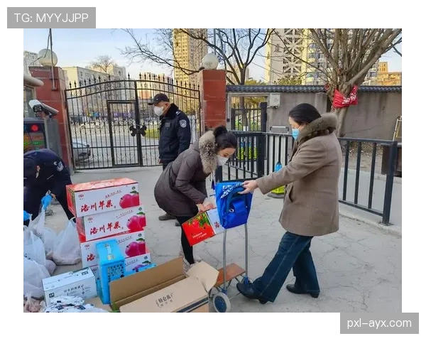 张琳芃下楼的排场把小区阿姨震住了，群里全在嘀咕他哪来的钱